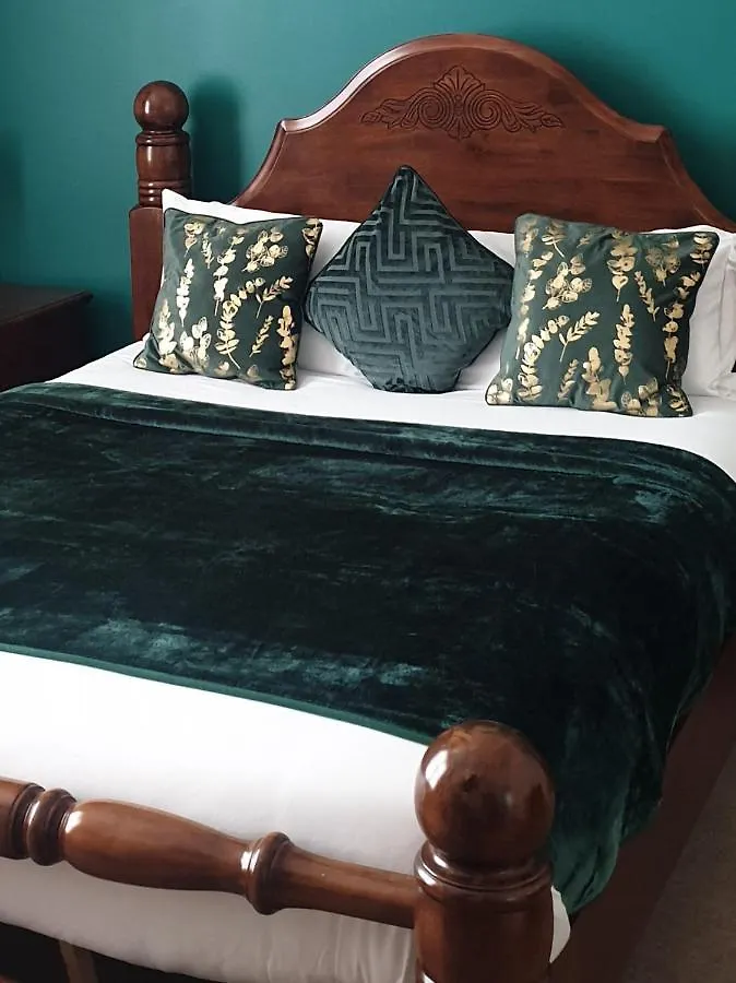 The Shakespeare Deluxe Hotel And Caribbean Restaurant Halifax